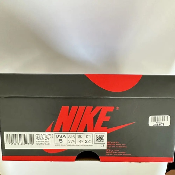 Air Jordan 1 Retro High OG 'Hyper
Royal' 2021 Sneakers - Picture 8 of 8